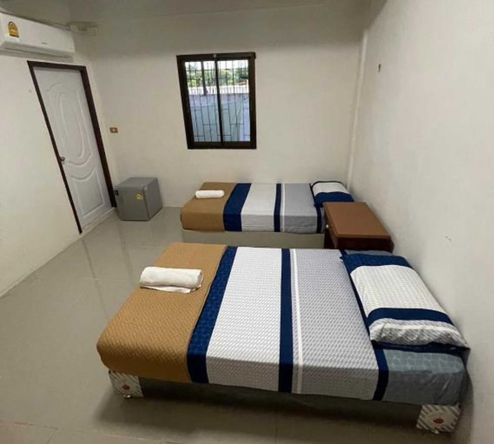 Shared Dormitory, Men only photo 1