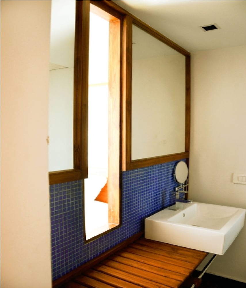 Superior Quadruple Room - Photo 30