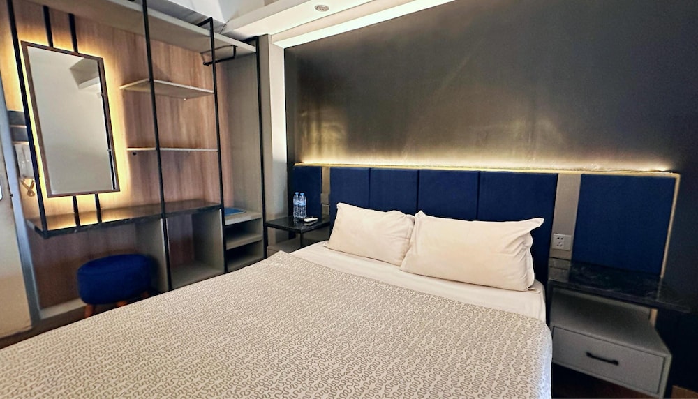 Urban Studio Apartment