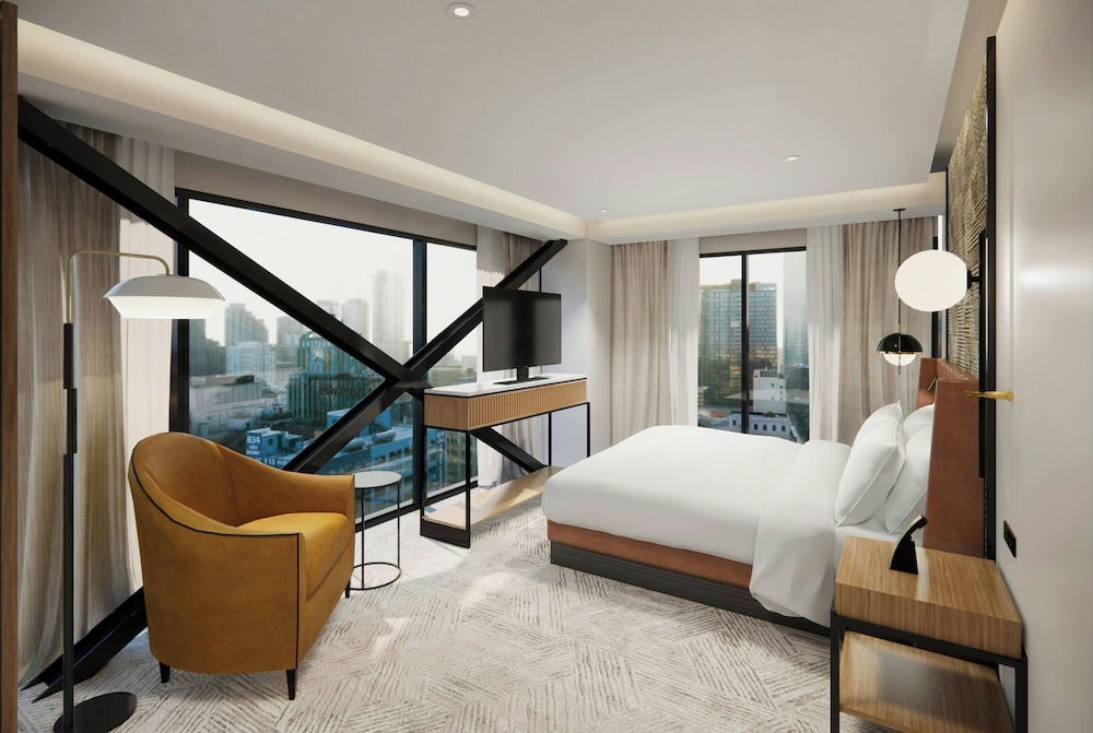 Junior Suite, 1 King Bed, City View - Photo 10