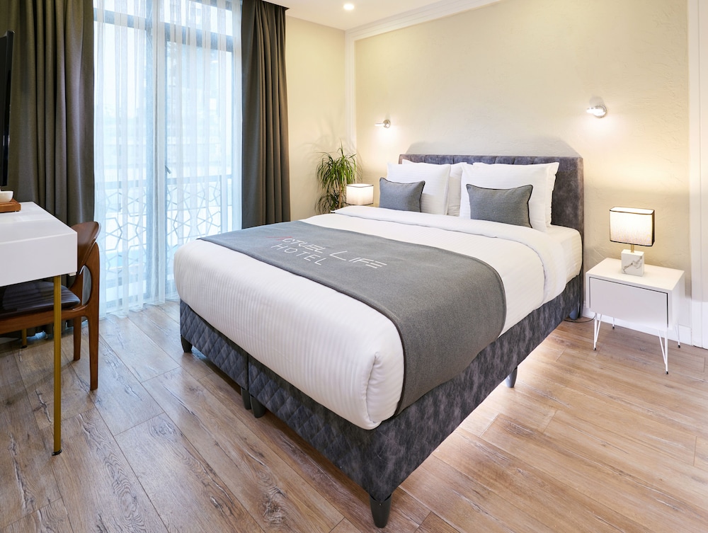 Deluxe Double Room photo 3