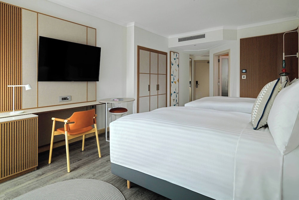 Superior Room, 2 Queen Beds, Balcony