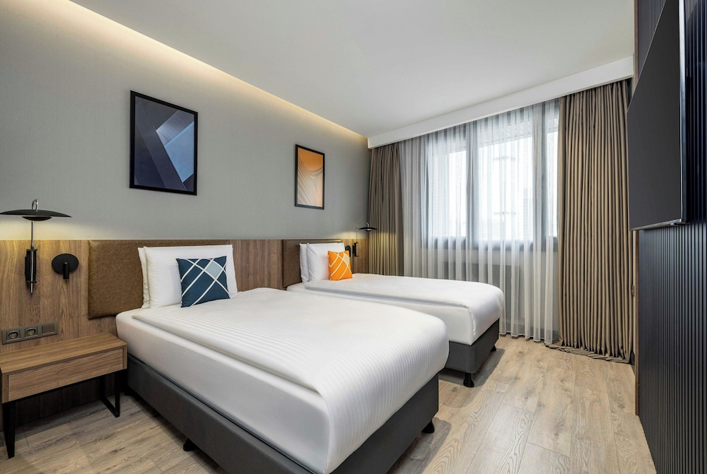 Standard Room, 2 Twin Beds - Photo 6