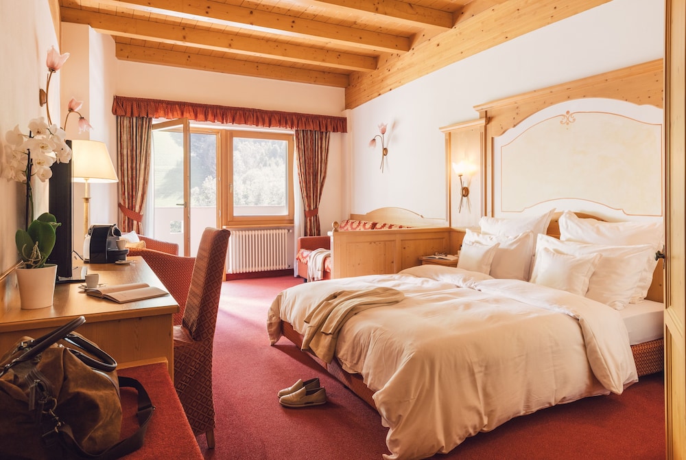 Suite (Heavenly) photo 1
