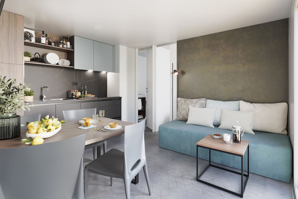Premium Holiday Home - Photo 1
