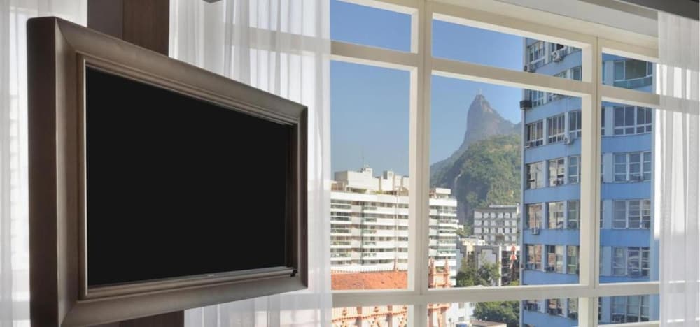 Deluxe Vista Frente com Jacuzzi - 1 Cama King thumbnail 6