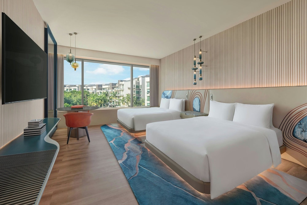 Deluxe Guest Room, Island View, 2 Queen Beds