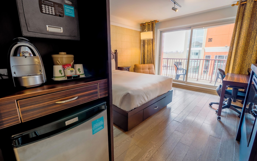 Classic Room 1 Queen Bed photo 3