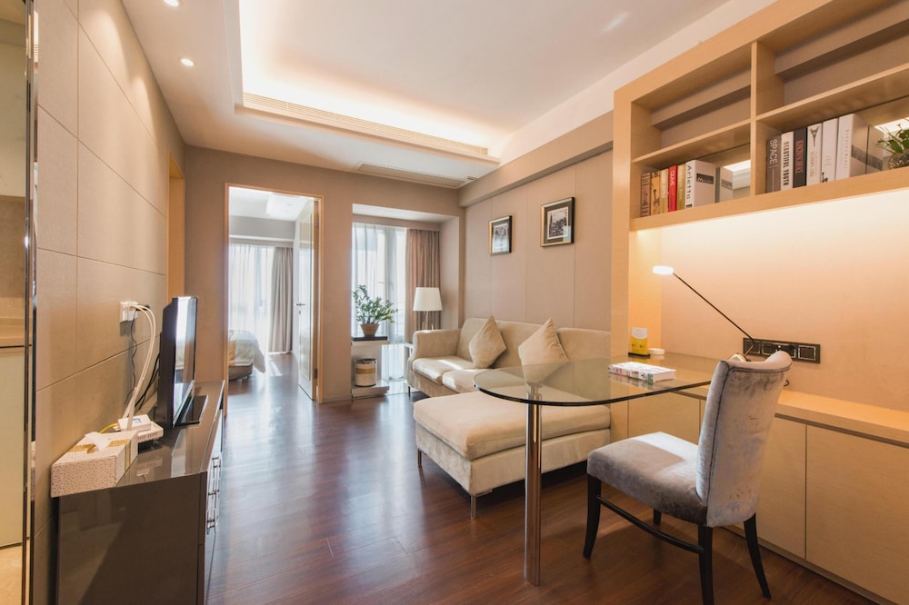 Business Suite, 1 Double Bed, Kitchen