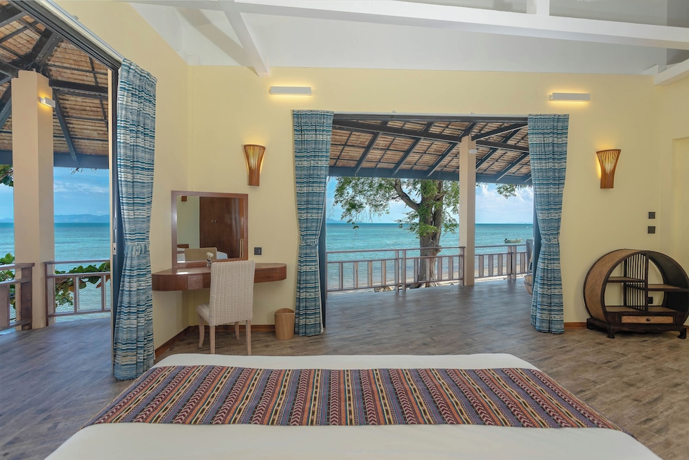 Beachfront 2 bedroom villa - Photo 13