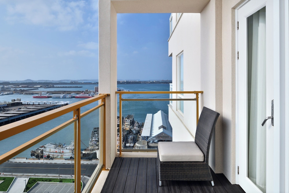 Premier Suite, 1 Bedroom, Harbor View photo 2