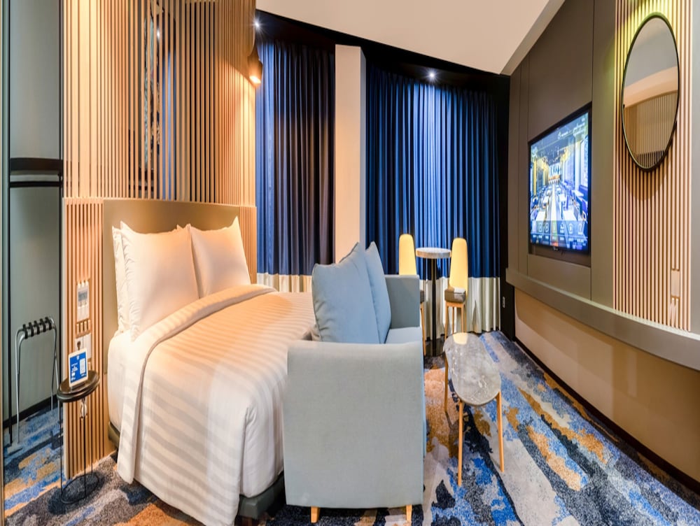 Suite (Aston) - Photo 4