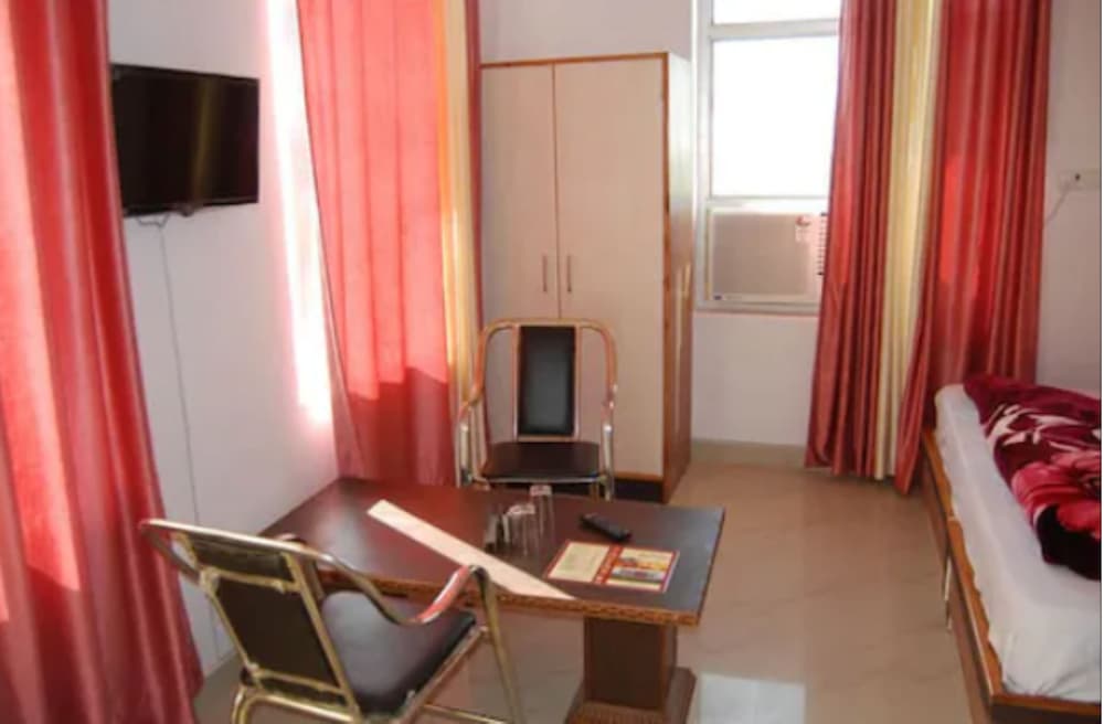 Deluxe Room - Photo 4