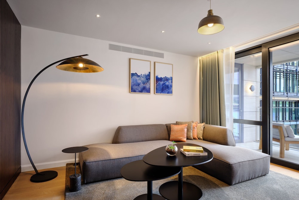 Room, 3 Bedrooms, River View (The Grosvenor Residence, View)