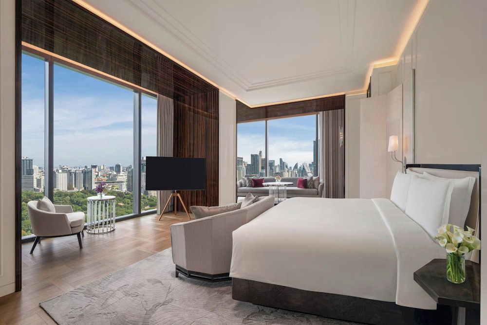 Suite, 3 Bedroom, Balcony, Club Lounge Access (Ritz Carlton) photo 3