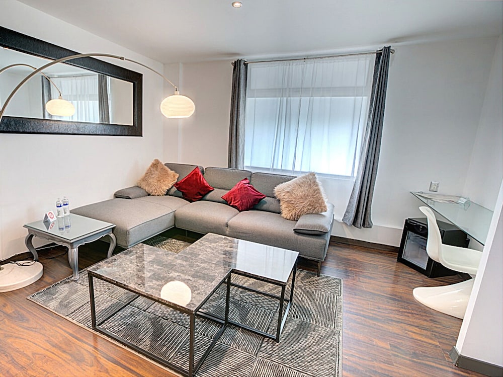 Luxury Studio Suite photo 3
