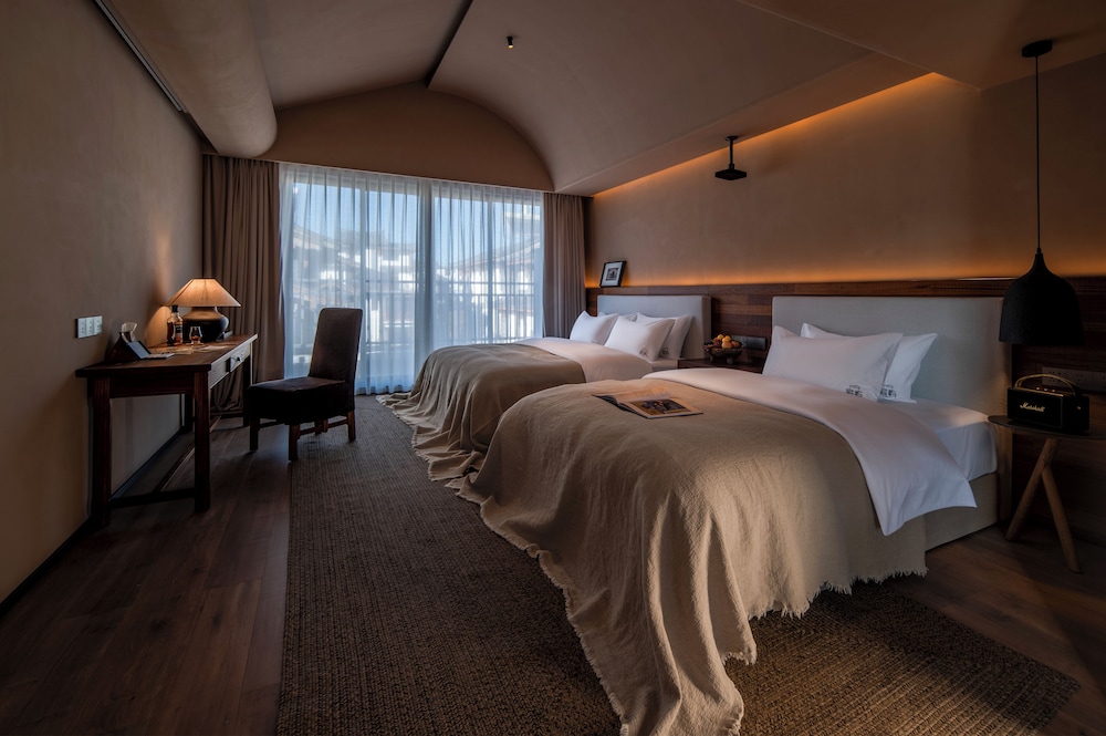 Basic Suite, Mountain View