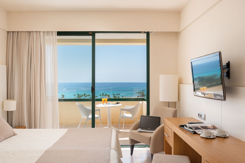 Double Room, Balcony, Sea View (1 pax) - Photo 2
