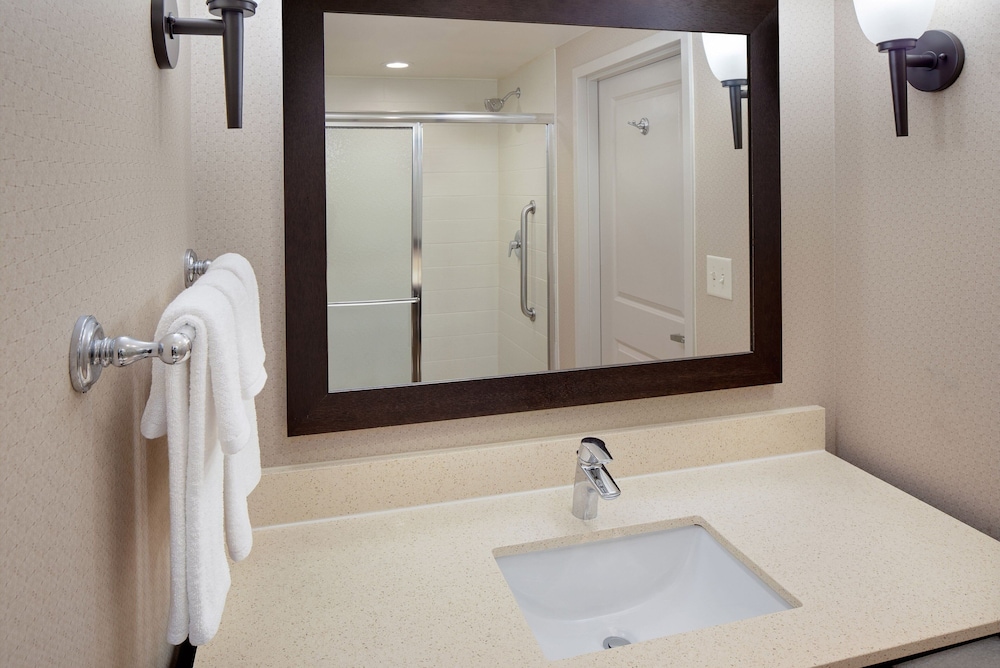 Signature Suite, 1 King Bed (Corner) - Photo 6