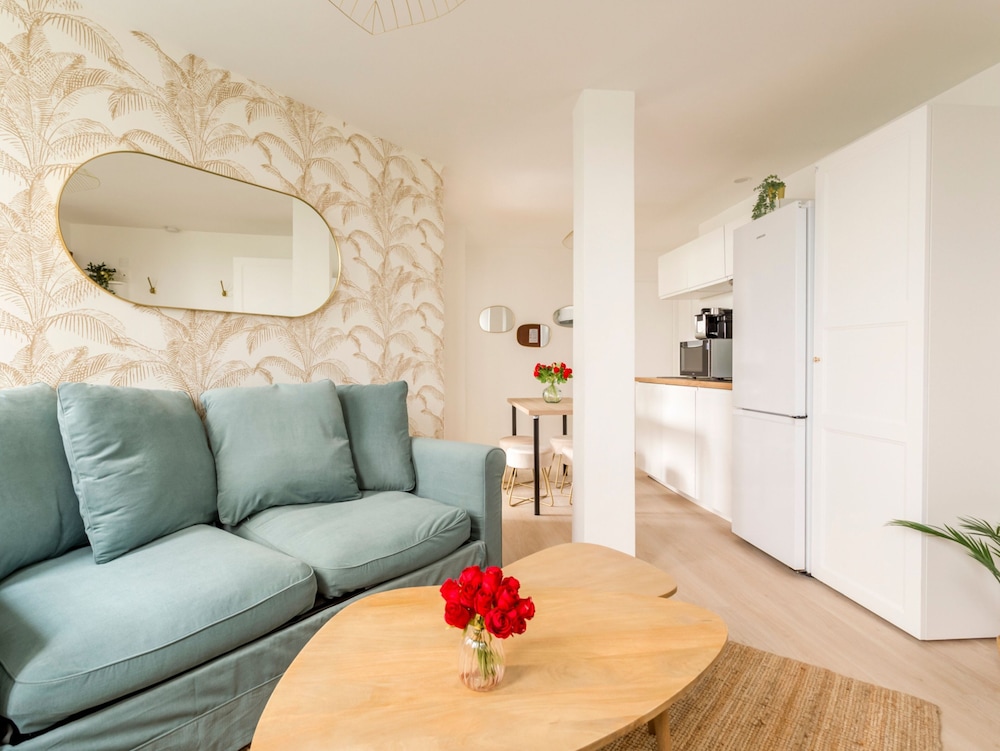 Apartment, City View photo 3