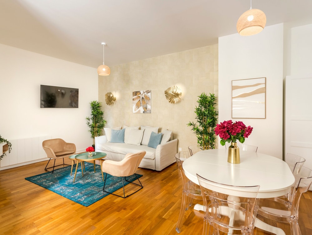 Apartment, City View