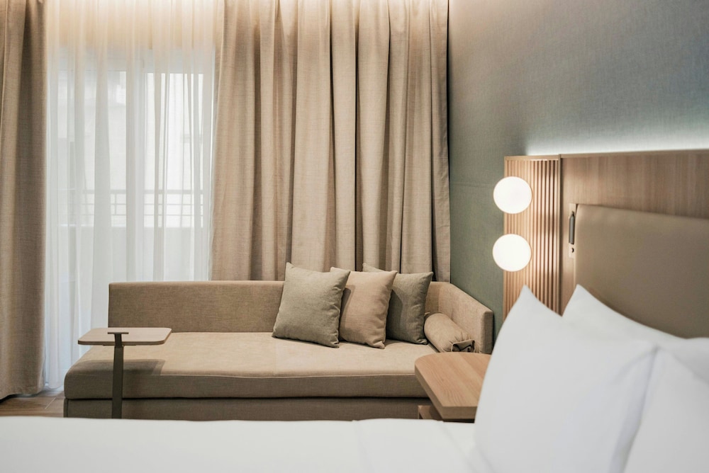 Family Room, 1 King Bed with Sofa bed (Balcony)