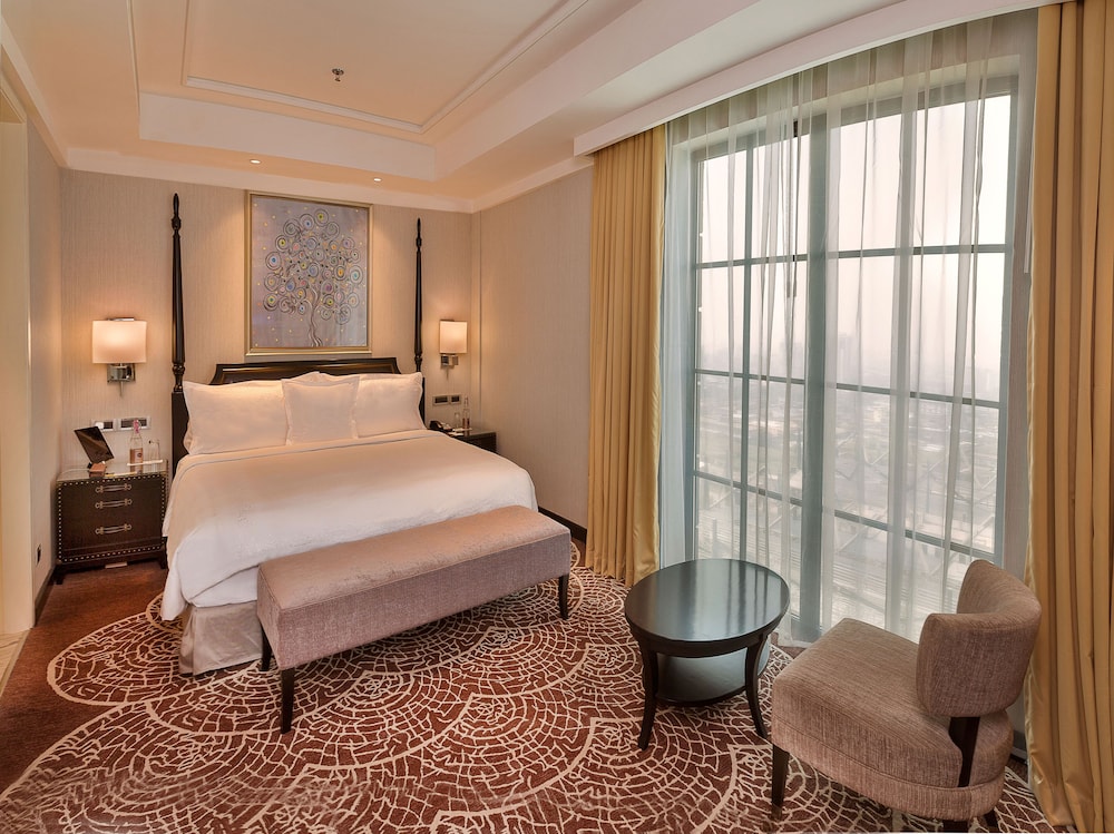 Luxury Suite, 1 Bedroom, City View - Photo 1