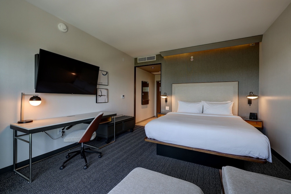 Room, 1 King Bed - Photo 1
