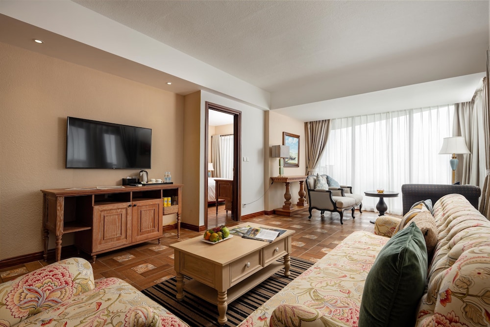Senior Suite