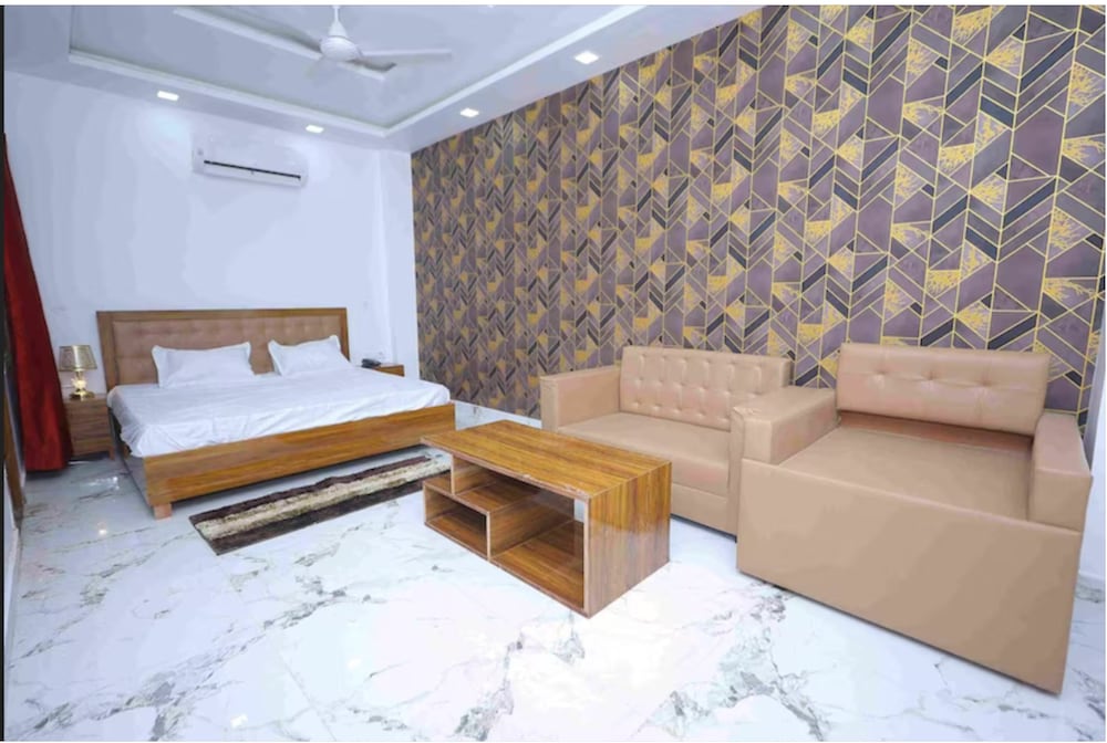 Family Room, City View