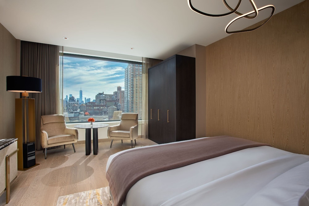 King Room with One King Bed (Non Smoking)