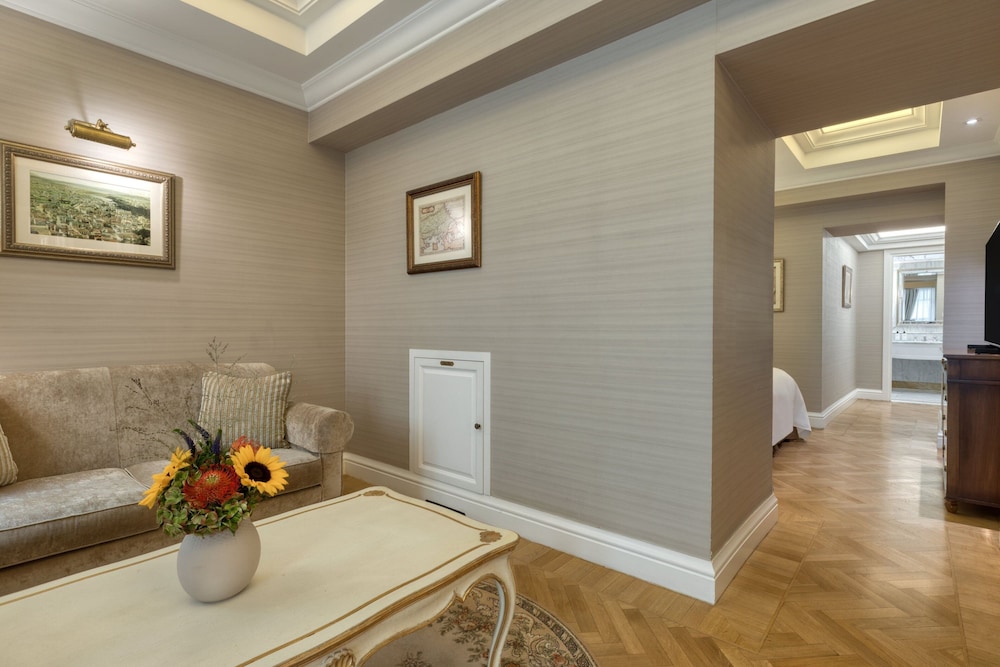 Deluxe Suite, 1 Bedroom, Courtyard View