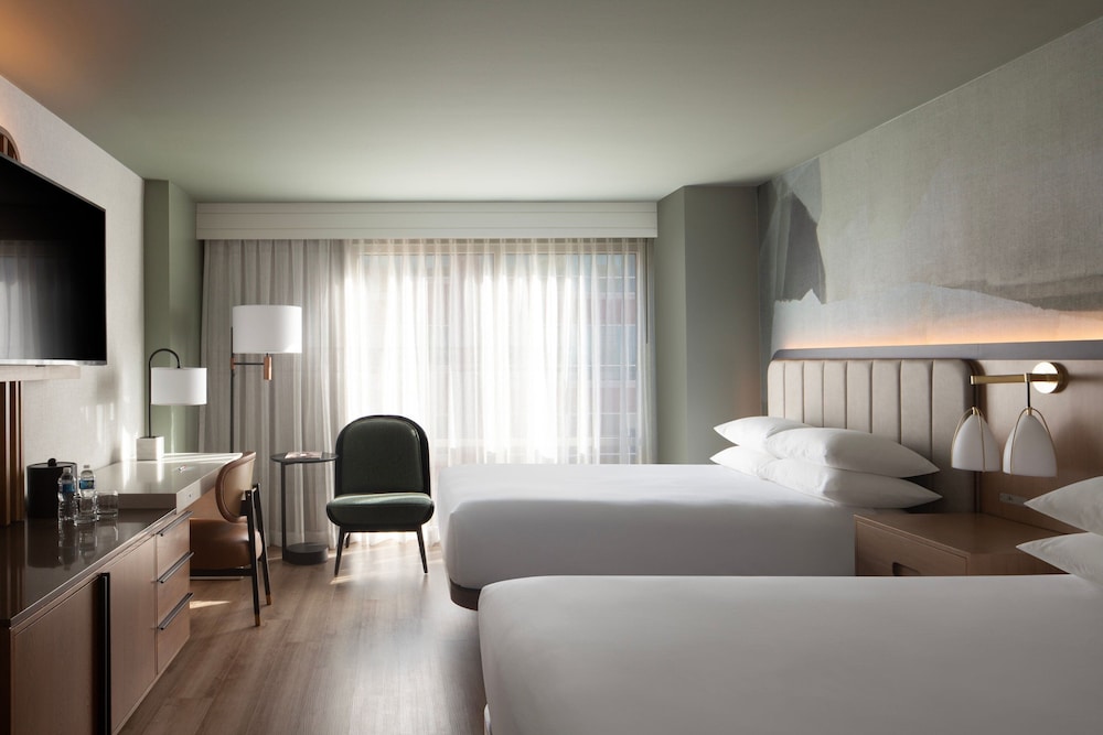 Room, 2 Queen Beds (Pure) - Photo 1