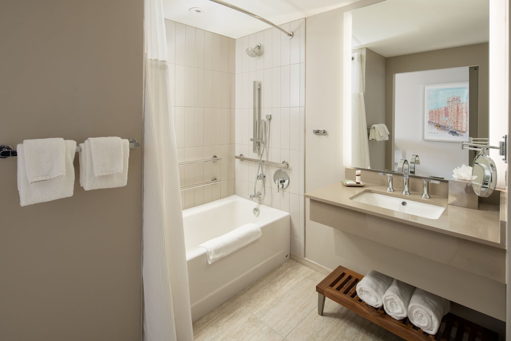 Junior Suite, 1 Bedroom, Courtyard View - Photo 6