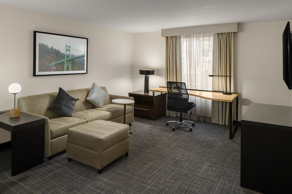 Suite, 1 Bedroom (Mobility/Hearing Accessible, Tub) photo 3