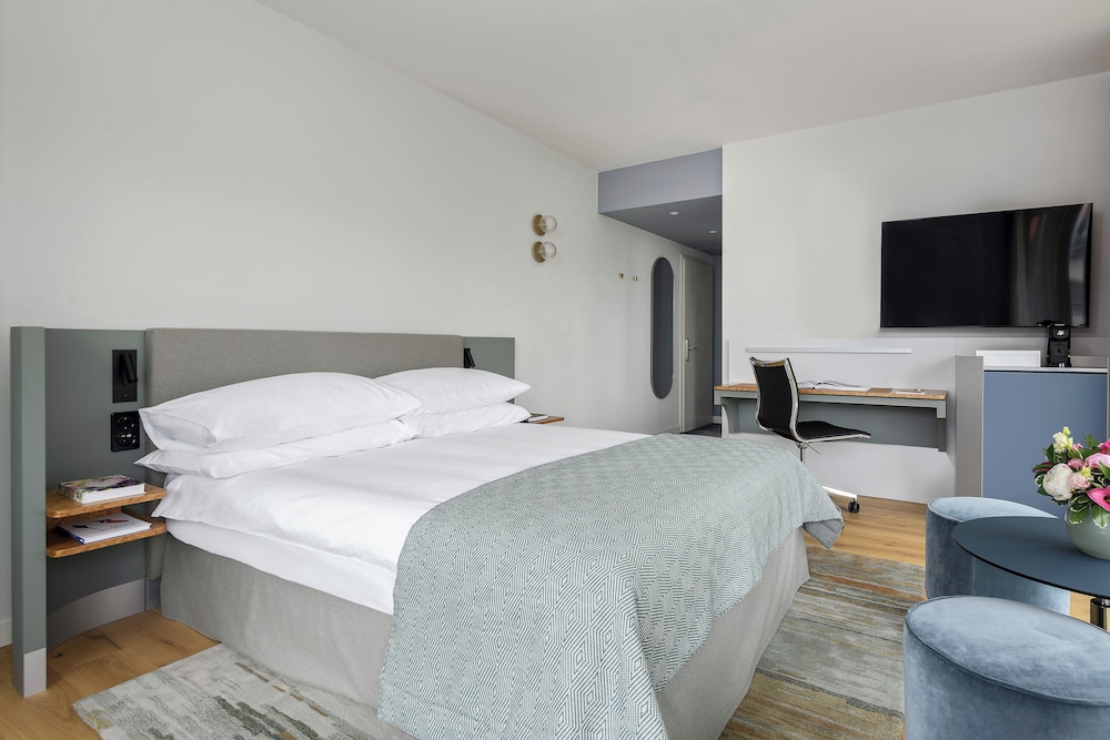 Superior Room, Lake View photo 3