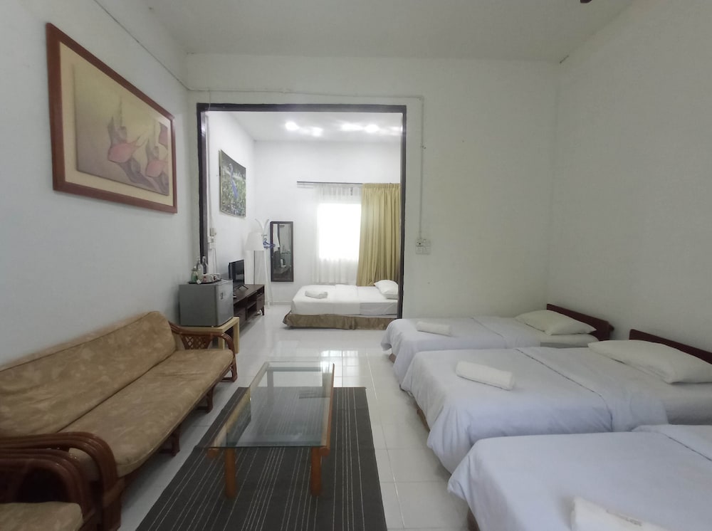 Family Room, 1 Bedroom, Ground Floor photo 1