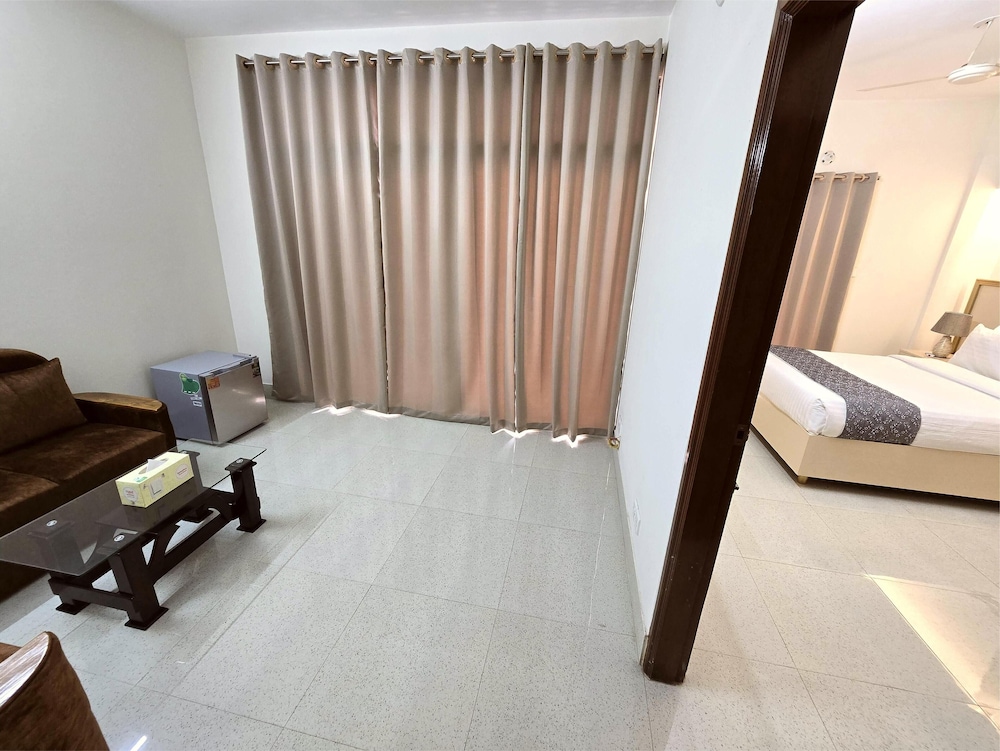 Suite, Balcony, City View photo 1