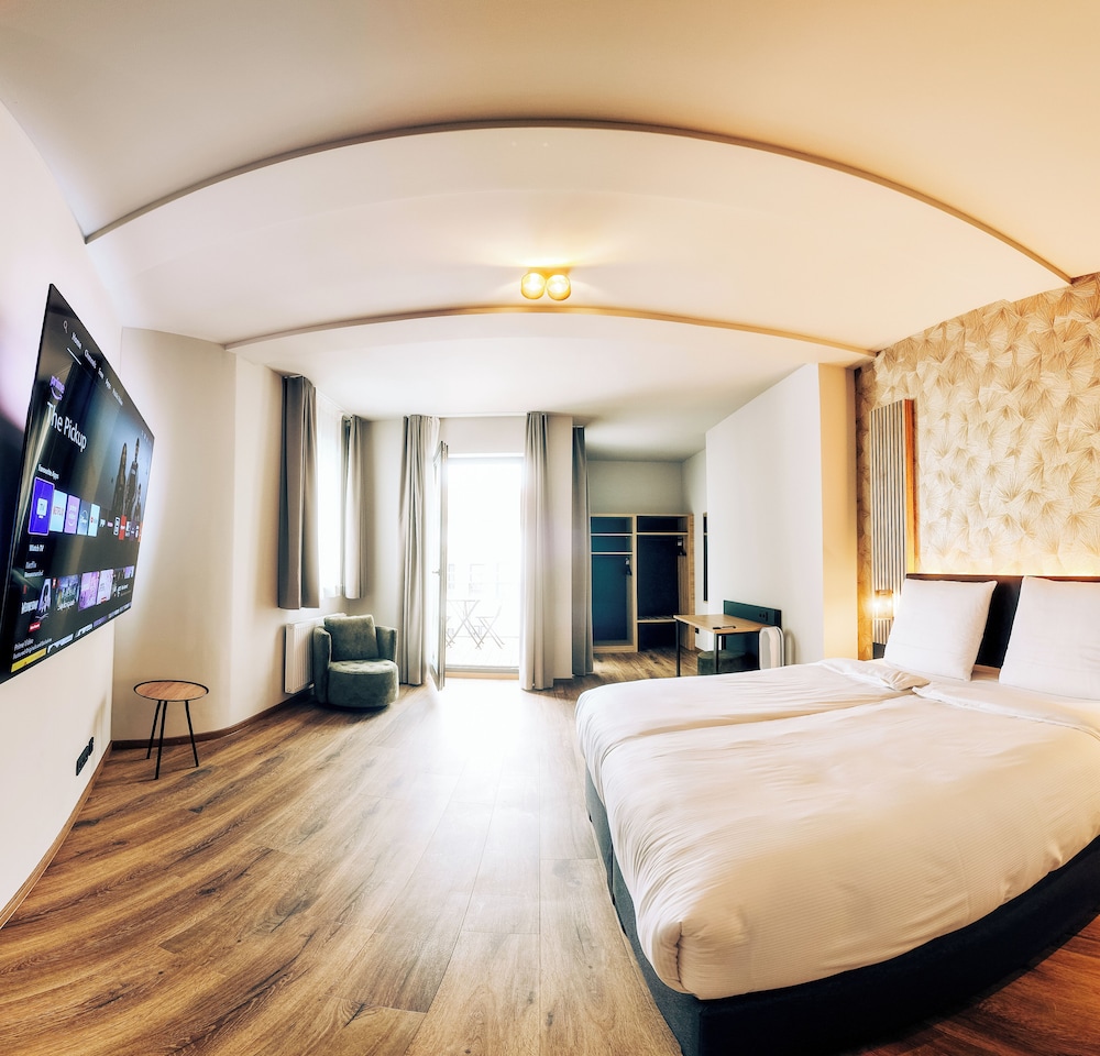 Junior Suite, City View photo 3