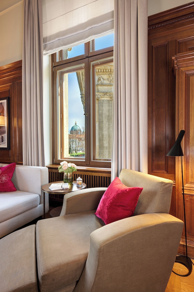 Suite (Gutmann) photo 3