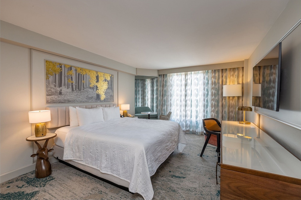 Room, 1 King Bed, Tower