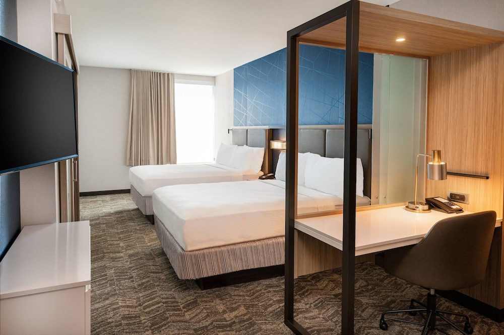 Suite, Multiple Beds - Photo 3