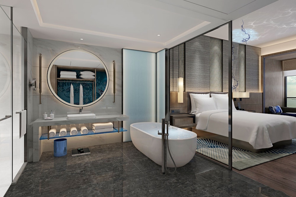 Executive Suite, 1 Bedroom - Photo 2