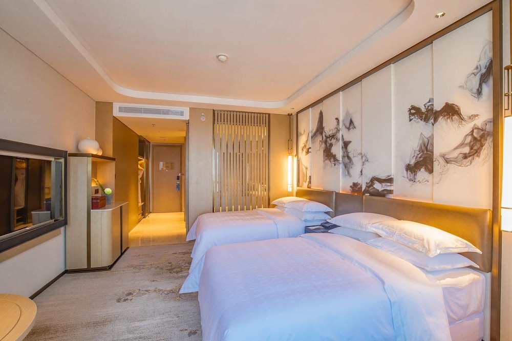 Room, 2 Double Beds, River View - Photo 3