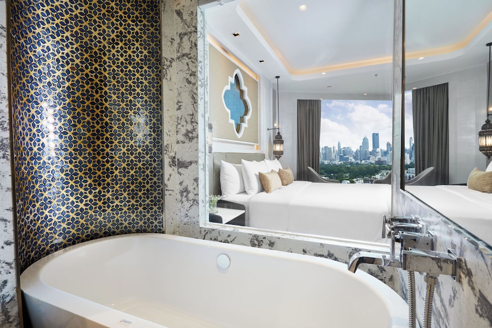 Deluxe Suite King Deluxe Suite King