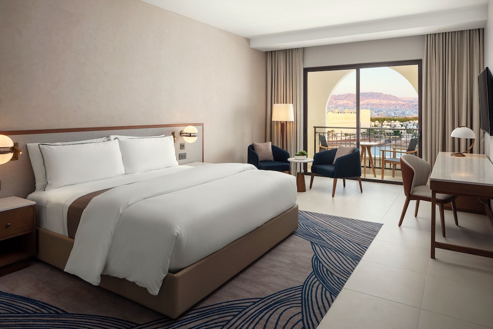 Suite, 1 King Bed, Balcony, Pool View - Photo 2