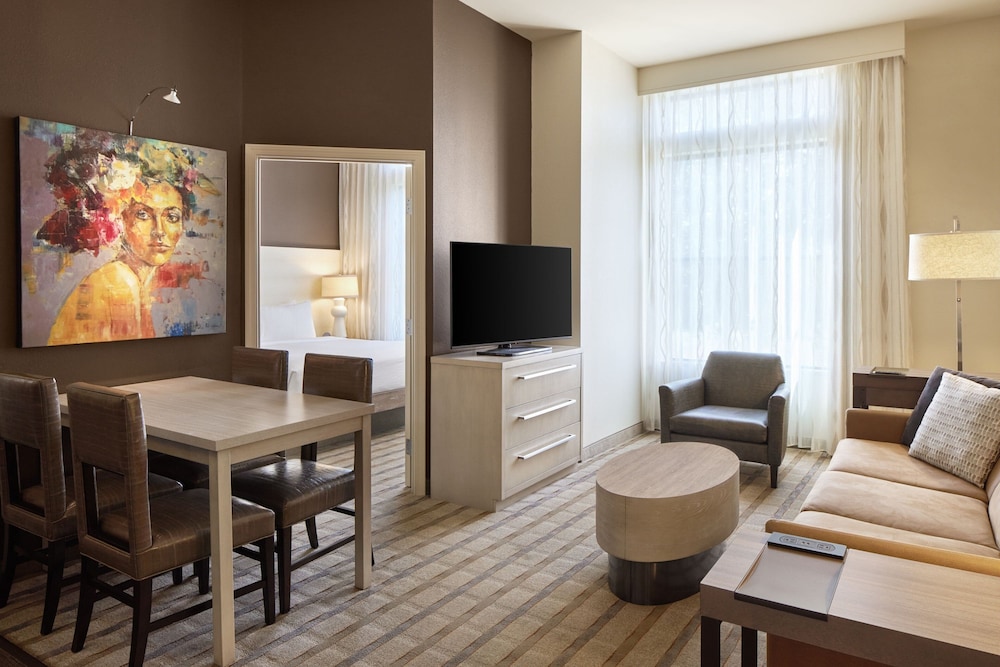 Suite, 1 Bedroom photo 1