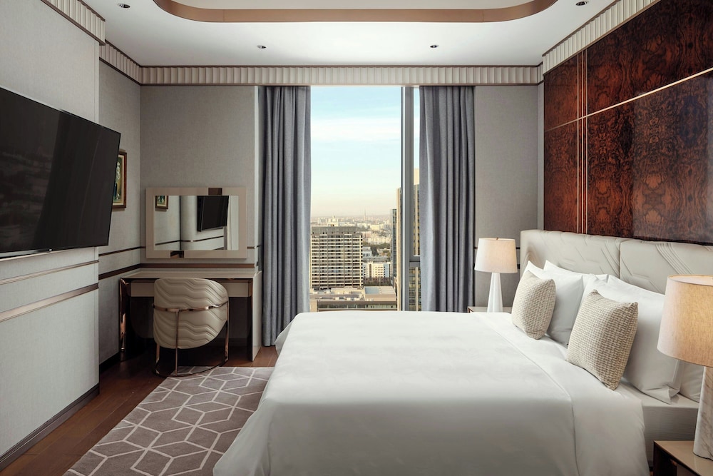 Deluxe Room, 1 King Bed
