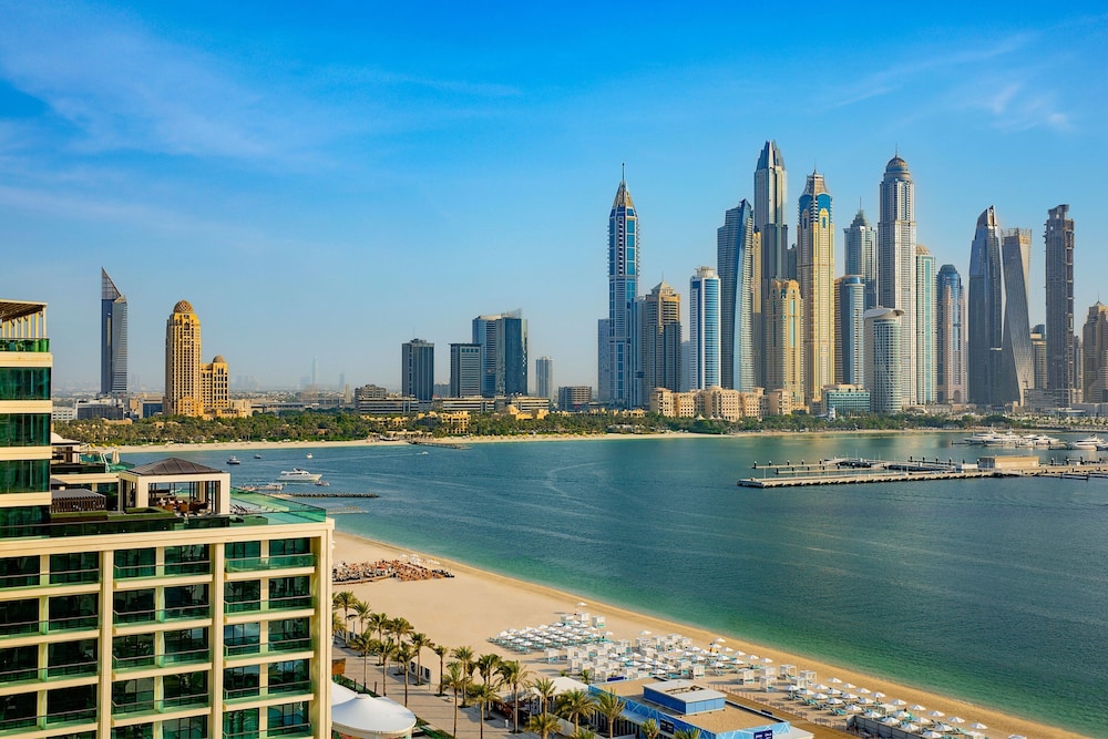 Deluxe Room, 1 King Bed with Sofa bed, Balcony