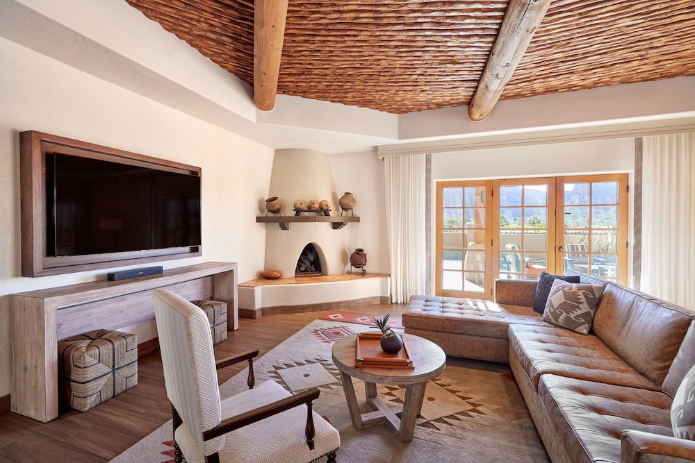 Suite, 1 Bedroom, Fireplace